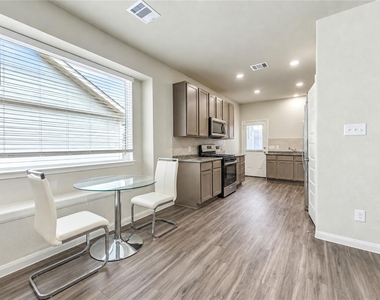 2317 Green Sturgeon Court - Photo Thumbnail 13