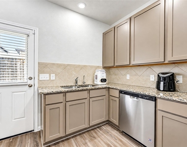 2317 Green Sturgeon Court - Photo Thumbnail 5