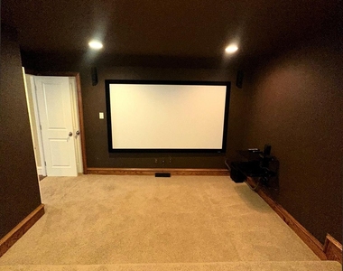 4516 Gilbert Avenue - Photo Thumbnail 40