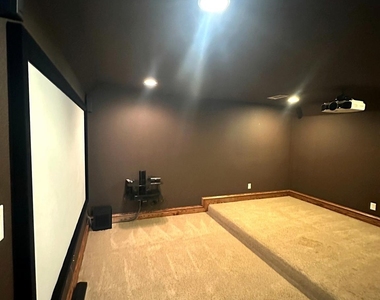 4516 Gilbert Avenue - Photo Thumbnail 39