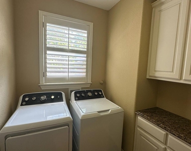 4516 Gilbert Avenue - Photo Thumbnail 17