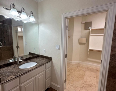 4516 Gilbert Avenue - Photo Thumbnail 31