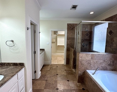 4516 Gilbert Avenue - Photo Thumbnail 29