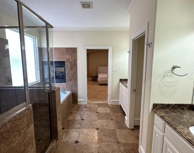 4516 Gilbert Avenue - Photo Thumbnail 30