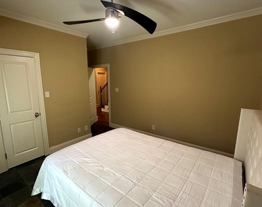 4516 Gilbert Avenue - Photo Thumbnail 23