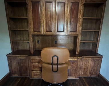 4516 Gilbert Avenue - Photo Thumbnail 2