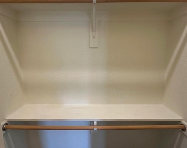 4516 Gilbert Avenue - Photo Thumbnail 21