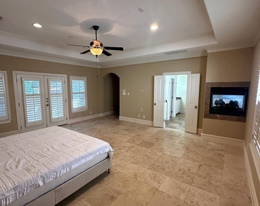 4516 Gilbert Avenue - Photo Thumbnail 28