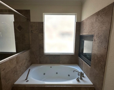 4516 Gilbert Avenue - Photo Thumbnail 33