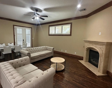 4516 Gilbert Avenue - Photo Thumbnail 5
