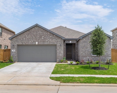7618 Coral Key Drive - Photo Thumbnail 1