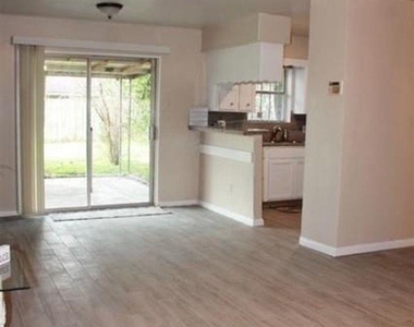 4034 Curly Oaks Drive - Photo Thumbnail 5