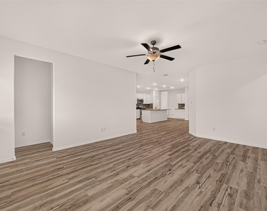 3523 Britton Burrow Way - Photo Thumbnail 6