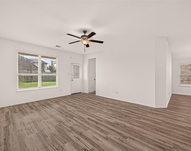 3523 Britton Burrow Way - Photo Thumbnail 5