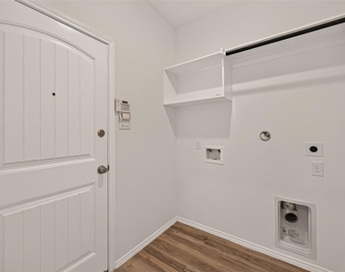 3523 Britton Burrow Way - Photo Thumbnail 17