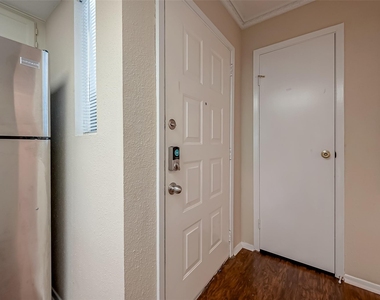 14911 Wunderlich Drive - Photo Thumbnail 3