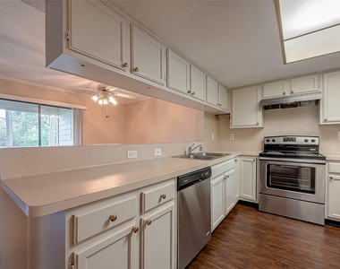 14911 Wunderlich Drive - Photo Thumbnail 10