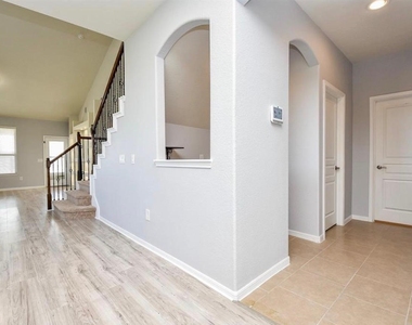 5354 Rue Dela Croix Drive - Photo Thumbnail 9