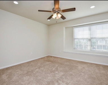 5354 Rue Dela Croix Drive - Photo Thumbnail 19