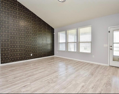 5354 Rue Dela Croix Drive - Photo Thumbnail 12