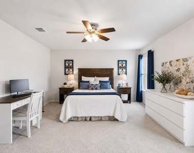 18614 Porthaven Rose Lane - Photo Thumbnail 16