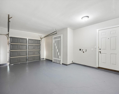 10214 Torrington Lane - Photo Thumbnail 14