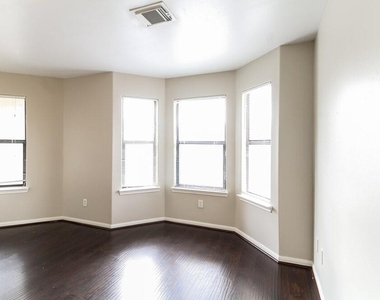 3023 La Estancia Lane - Photo Thumbnail 7