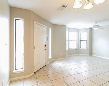 3023 La Estancia Lane - Photo Thumbnail 3