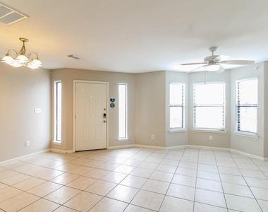 3023 La Estancia Lane - Photo Thumbnail 2