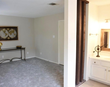 707 N Fork Court N - Photo Thumbnail 17