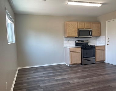 19819 Creston Cove Court - Photo Thumbnail 4