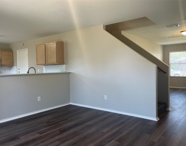 19819 Creston Cove Court - Photo Thumbnail 7