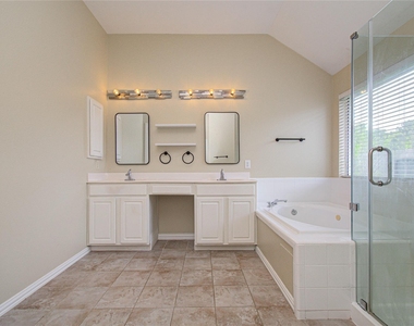 18223 Heathridge Lane - Photo Thumbnail 36