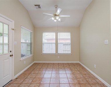 18223 Heathridge Lane - Photo Thumbnail 25