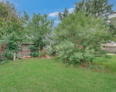 18223 Heathridge Lane - Photo Thumbnail 43