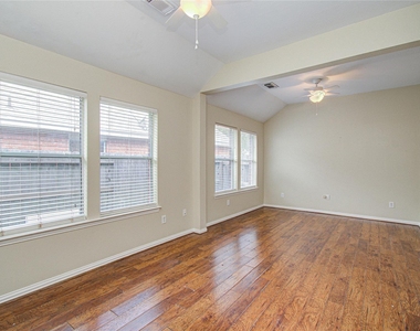 18223 Heathridge Lane - Photo Thumbnail 13