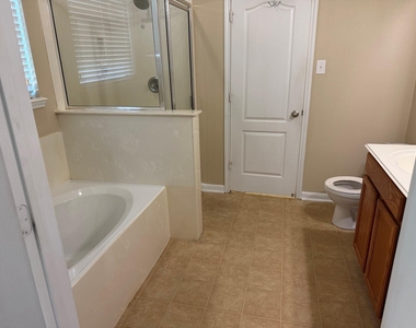 12918 Fenland Field Lane - Photo Thumbnail 7