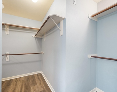 5827 Willow Park Drive - Photo Thumbnail 20