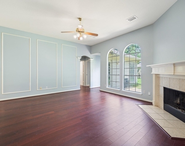 5827 Willow Park Drive - Photo Thumbnail 11
