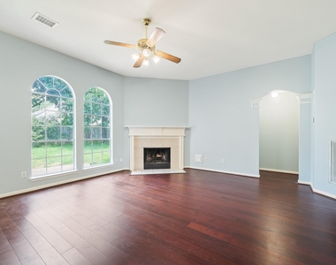 5827 Willow Park Drive - Photo Thumbnail 13