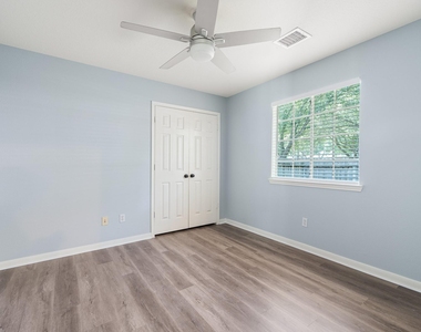 5827 Willow Park Drive - Photo Thumbnail 23