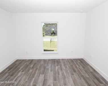 906 Armstrong Road Se - Photo Thumbnail 11