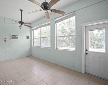 1724 Barker Street Ne - Photo Thumbnail 32