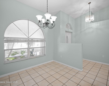 1724 Barker Street Ne - Photo Thumbnail 3