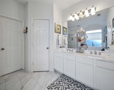 21619 Spring Vine Lane - Photo Thumbnail 19