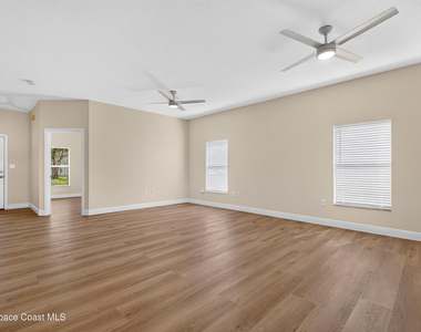 5393 Outlook Drive - Photo Thumbnail 13