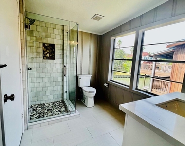 13 Tindel Street - Photo Thumbnail 19