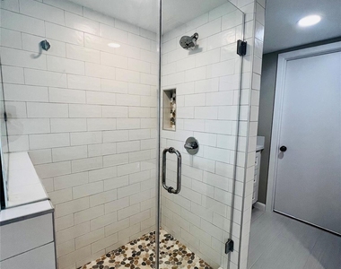 13 Tindel Street - Photo Thumbnail 17