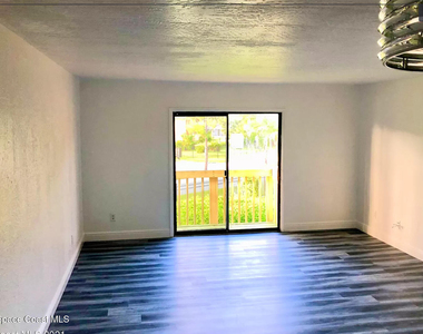 2100 Forest Knoll Drive Ne - Photo Thumbnail 3