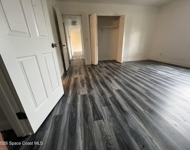 2100 Forest Knoll Drive Ne - Photo Thumbnail 11